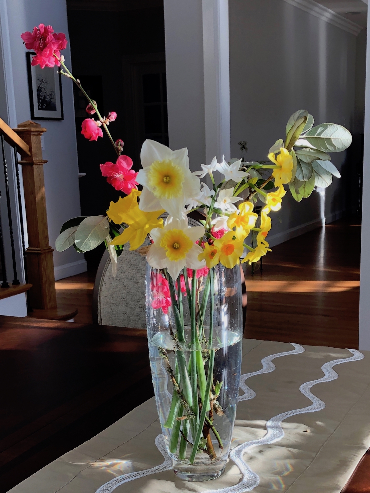 peach-daffodils bouquet.jpg