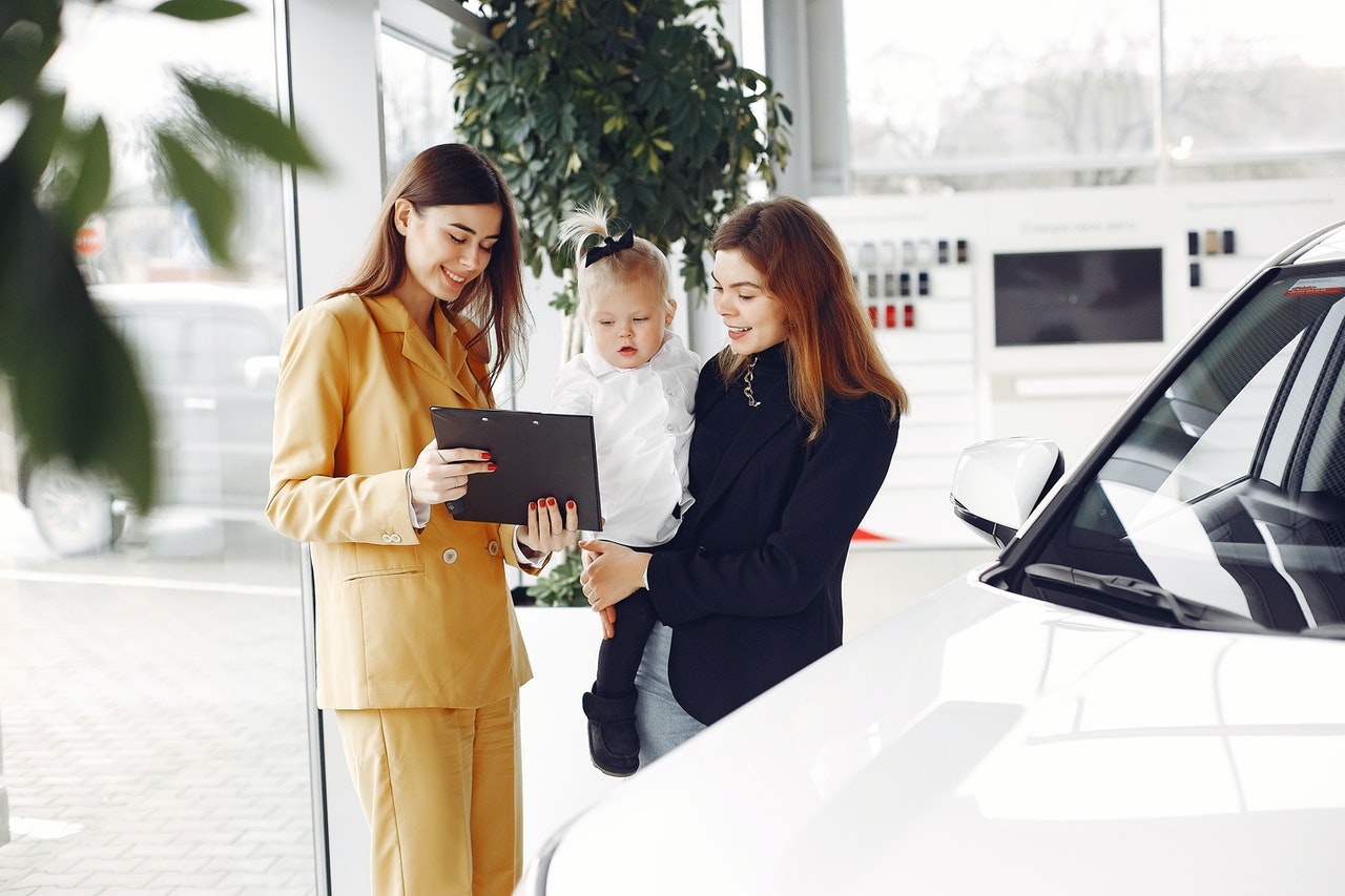 7 Factors To Consider When Buying A Family Car